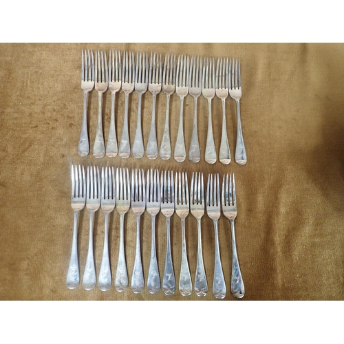 99 - A Set of Victorian silver Cutlery, old English pattern, engraved crest, London 1896, makers: Slater,... 