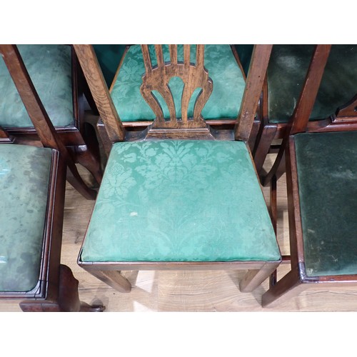 705 - A Harlequin set of eight Georgian mahogany Dining Chairs with shaped top rails, pierced splat backs,... 