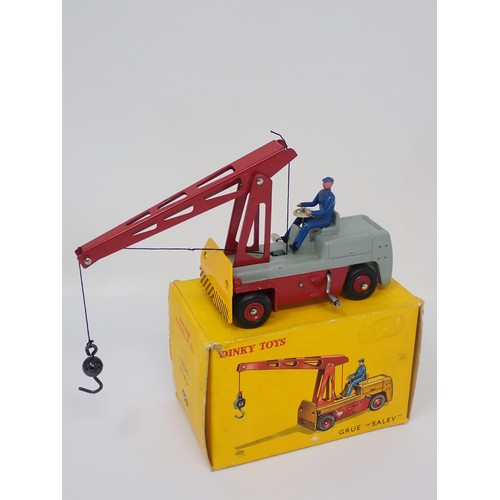 64 - A boxed French Dinky Toys No.50 Grue 'Salev'