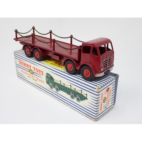 71 - A boxed Dinky Toys No.905 maroon Foden chain side Flat Truck