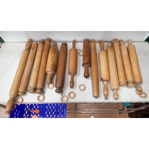 488 - Fourteen various wooden Rolling Pins