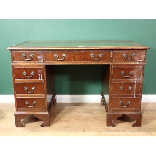 715 - A reproduction Pedestal Desk fitted eight drawers, 4ft W x 2ft deep