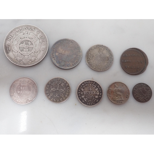 87 - A South African Half Crown, 1897, a quantity of modern Crowns, a bag of Pennies and Halfpennies, and... 