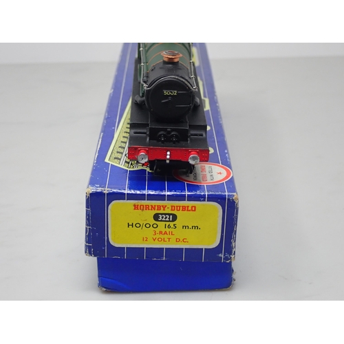 1 - Hornby-Dublo 3221 ‘Ludlow Castle’. Unused, boxed and literature
Model in mint condition showing no s... 