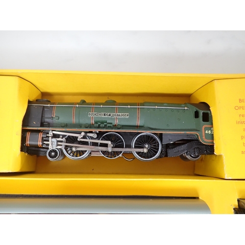 14 - Hornby-Dublo EDP12 ‘Duchess of Montrose’ matt Set, mint, boxed with literature
Contents in mint cond... 