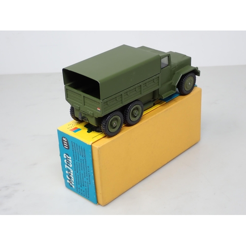 148 - A boxed Corgi Toys No.1118 'International' 6x6 Army Truck