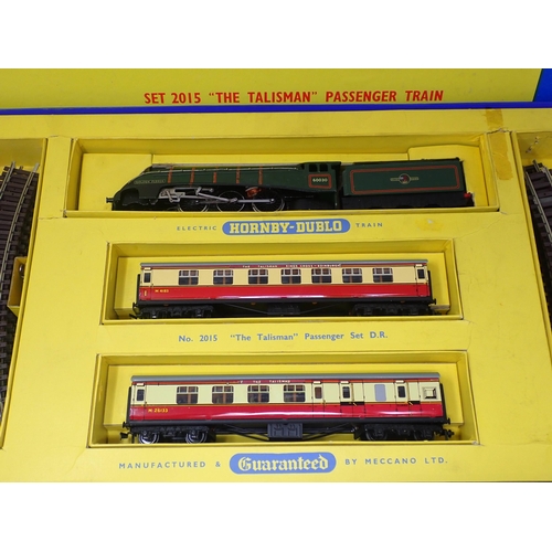 15 - Hornby-Dublo 2015 ‘Talisman’ Set, mint, boxed with literature
Locomotive in mint condition, coached ... 