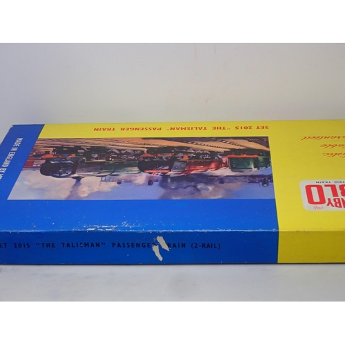 15 - Hornby-Dublo 2015 ‘Talisman’ Set, mint, boxed with literature
Locomotive in mint condition, coached ... 