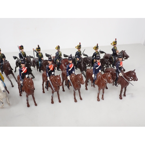 168 - Eighteen Britains Horse Artillery and Cavalry Figures, generally Ex