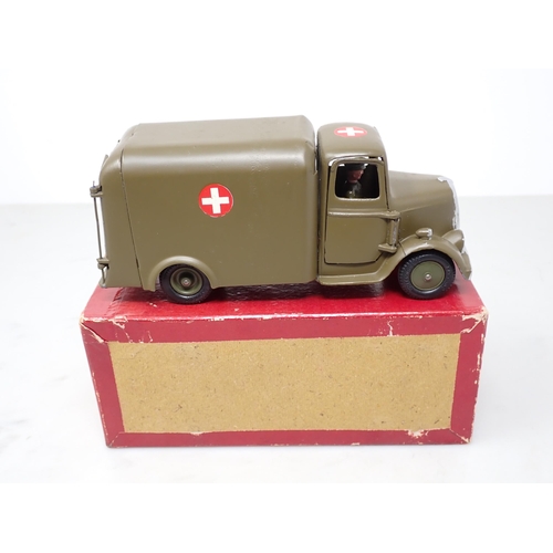 174 - A boxed Britains No.1512 Army Ambulance, early version. Ex, box VG/Ex