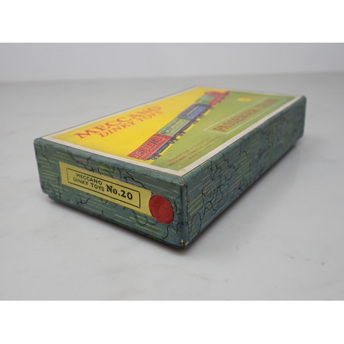 20 - Dinky Toys, rare pre-war No.20 Passenger Train, mint, superb box
Locomotive in mint condition, coach... 