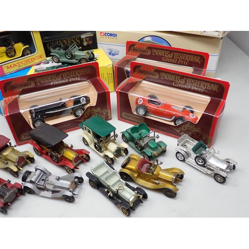 252 - A box of Matchbox Models of Yesteryear, Corgi Classics and other diecast Vehicles