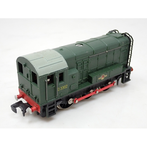 270 - A boxed Hornby-Dublo 2-rail No.2231 0-6-0 Diesel Shunter