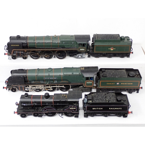 283 - Five unboxed Hornby 00 gauge Locomotives including 'Sir Nigel Gresley', 'John of Gaunt', 'Ramsbury M... 