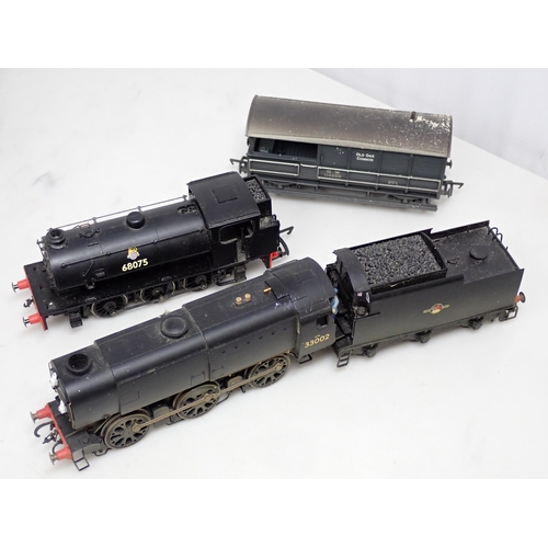 285 - Five unboxed Hornby 00 gauge Locomotives, four Coaches and various Wagons