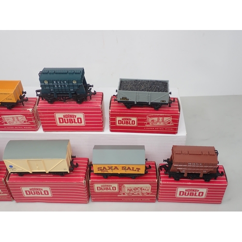 30 - Hornby-Dublo 7x 2-Rail Wagons, unused and boxed
Wagons comprise of 4300 Blue Spot Fish Van, 4325 Ven... 