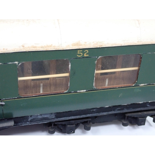 315 - A rake of six scratch built 0 gauge S.R. Corridor Coaches (one lacking bogies) and various spare Bog... 