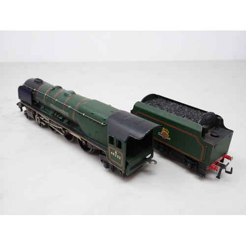 322 - A boxed Hornby-Dublo L12 'Duchess of Montrose' and unboxed Tender