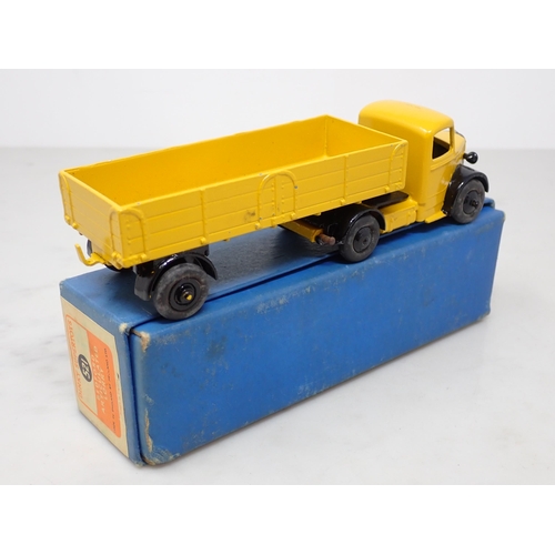 348 - A boxed Dinky Toys No.521 yellow Bedford Articulated Lorry