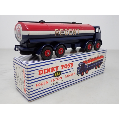 354 - A boxed Dinky Toys No.942 Foden 14-ton 'Regent' Tanker