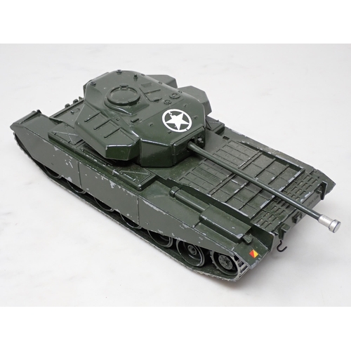 400 - A Britains No.2150 Centurion Tank, gloss mid green, sprung gun, missing aerials and a few chips