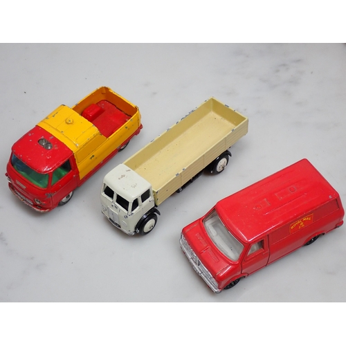 409 - A Tray of unboxed, play worn Dinky and Corgi Toys including Observation Coach, Big Bedford Lorry, Gu... 