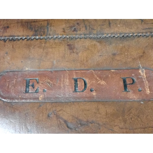 826 - An Edwardian leg of mutton Gun Case with embossed initials E.D.P., made by R. Jones, Manchester St, ... 