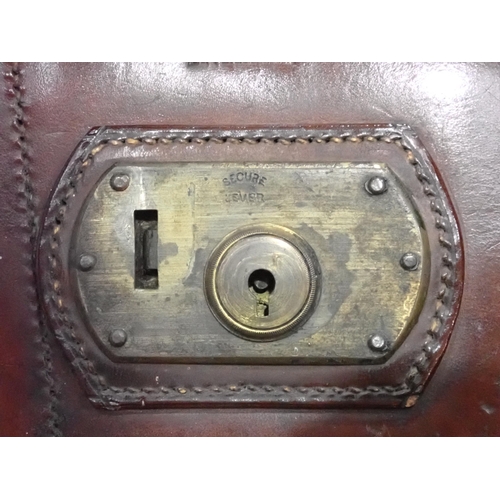 826 - An Edwardian leg of mutton Gun Case with embossed initials E.D.P., made by R. Jones, Manchester St, ... 