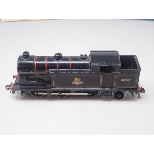 91 - Three boxed Hornby-Dublo Locomotives including EDL20 'Bristol Castle' with instructions, an EDL17 0-... 