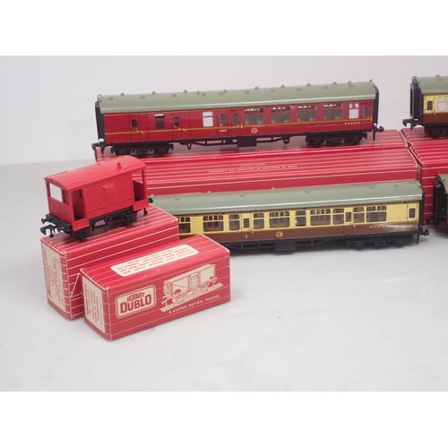 92 - Nine Hornby-Dublo Coaches and Wagons in Tony Cooper Boxes. Generally excellent, includes Starter Wag... 