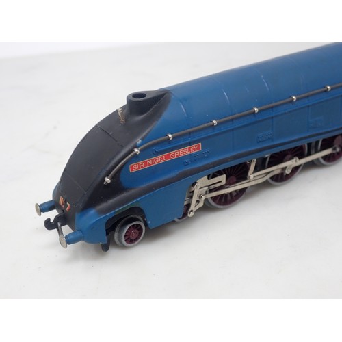 268 - A boxed Hornby-Dublo EDL1 'Sir Nigel Gresley' with unboxed Tender