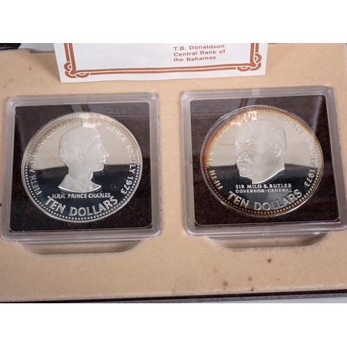 251 - BAHAMAS, 1973, two piece silver Ten Dollars Proof Set, commemorating The Fifth Anniversary of Indepe... 