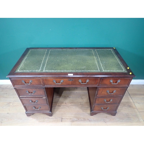 359 - A reproduction mahogany pedestal Desk 4ft W x 2ft 6in H