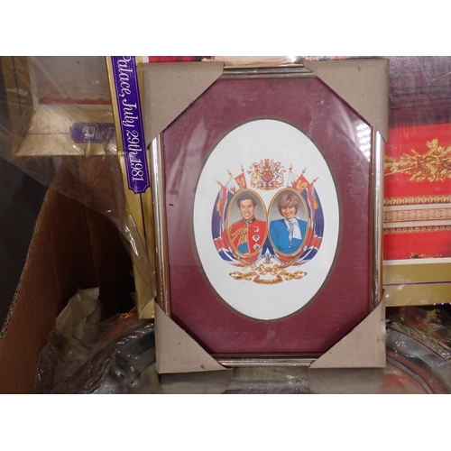 478 - Box of Royal Commemorative items