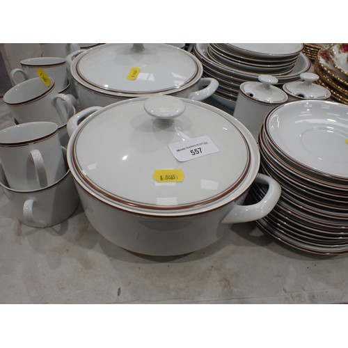 557 - An Arzburg Coffee and Dinner Service