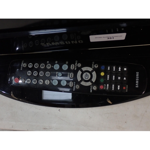 351 - A Samsung 26in TV and Remote, passed PAT