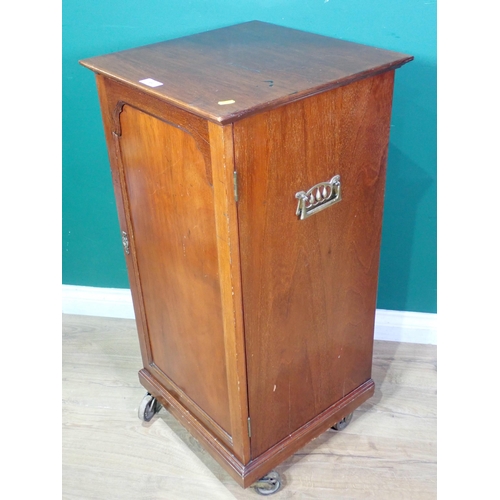 85 - A 'Disque Cabinets' mahogany Record Player Cabinet, no record player 3ft H x 1ft 6in W