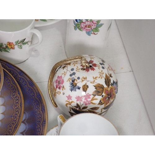 224 - A collection of Tea Cups and Saucers, a Nanking Cargo Chinese Tea Bowl and Saucer, an Imari Bowl, et... 