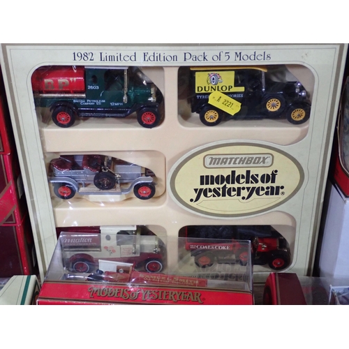 344 - A quantity of boxed Matchbox and Lledo Models of Yesteryear diecast Vehicles