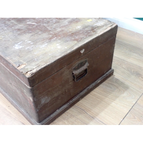 18 - A rustic Telescopic Mast Crate and a Blanket Box A/F.