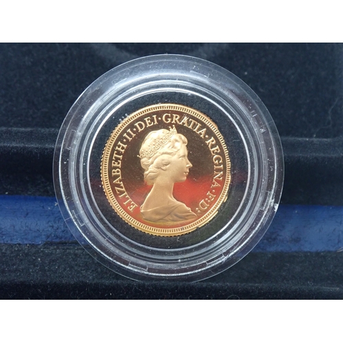 256 - Queen Elizabeth II, 1979 Sovereign in fitted box and capsule