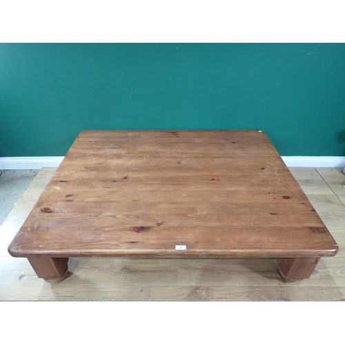 309 - A large modern Pine Coffee Table, 4ft 11