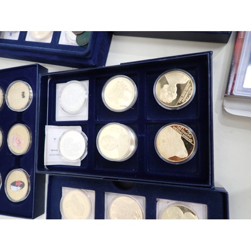 258 - A collection of mainly modern collectors Coins and Medallic Issues to include USA 2007 proof set, an... 