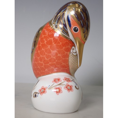 292 - A Royal Crown Derby Paperweight in the form of a bird, 4 1/2in H