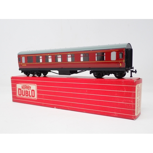 1001 - A Hornby-Dublo 4013 BR 1/2nd Class Corridor Coach. Unused and mint, metal coupling version, box Ex p... 