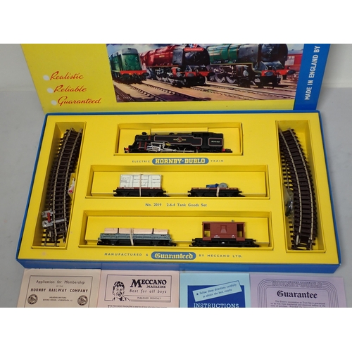 1003 - A Hornby Dublo 2019 2-6-4T Goods Set, later version with plastic couplings. Unused with superb box w... 