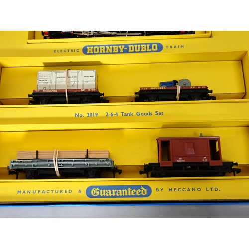 1003 - A Hornby Dublo 2019 2-6-4T Goods Set, later version with plastic couplings. Unused with superb box w... 