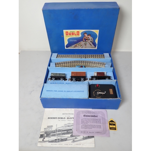 1009 - A Hornby Dublo EDG7 LNER 0-6-2T Goods Set. Contents in mint condition, has been very lightly run. Bo... 