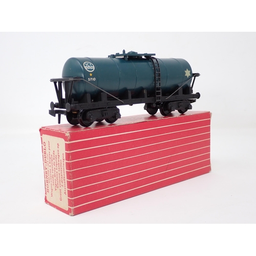 1011 - A Hornby Dublo 4685 Caustic Liquor Bogie Wagon, unused in mint condition, box in excellent condition