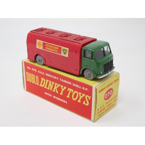 1015 - A boxed Dublo Dinky Toys No.070 Mercury Tanker. Mint condition, superb box